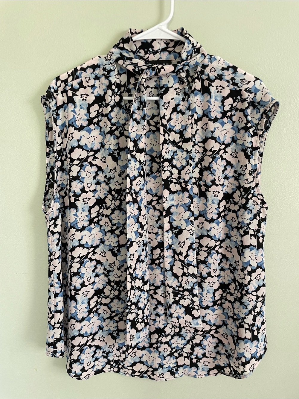 The Limited Black Floral Tie-Neck Sleeveless Blouse Light Blue and Pink Flowers - Picture 2 of 6